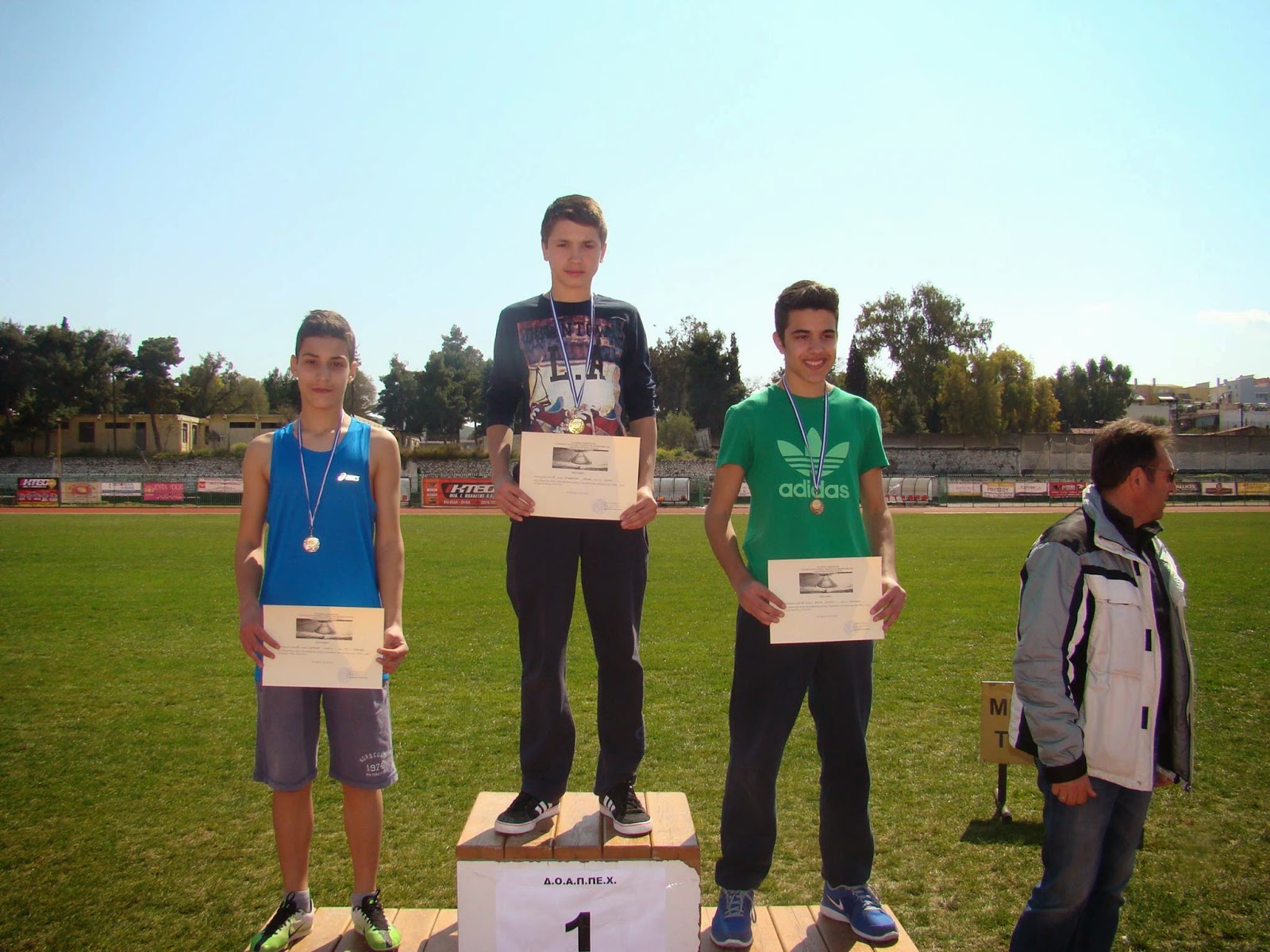 gs2015-057-sxolikoi_gymnasion_19032015-003