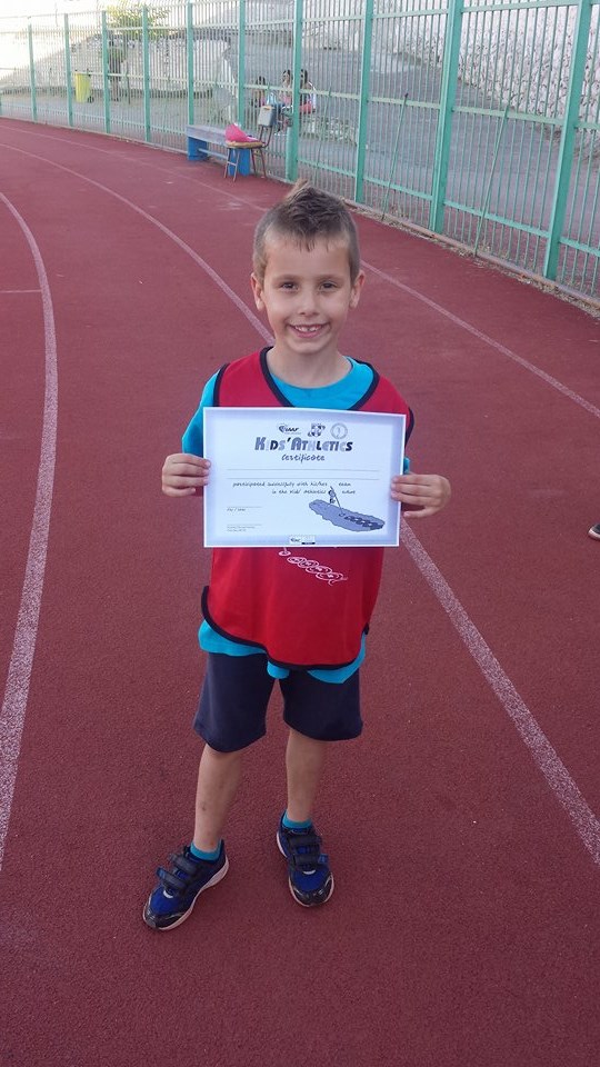 gs2016-100-Kids_athletics_xalkida_15062016-002
