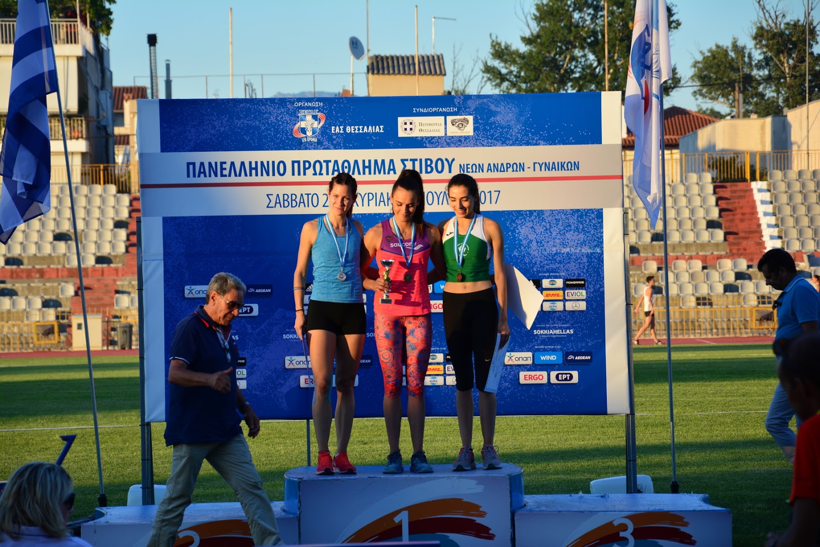 gs2017-141-panellinio_neon_03072017-004